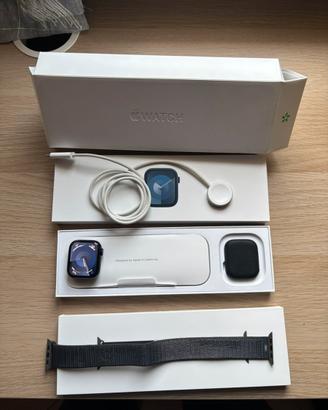 Apple Watch Serie 9, 41mm, mezzanotte alluminio