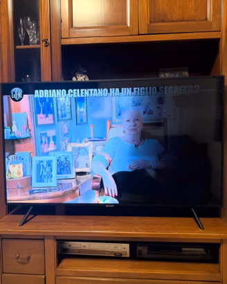 Samsung smart tv 55” 4k UHD