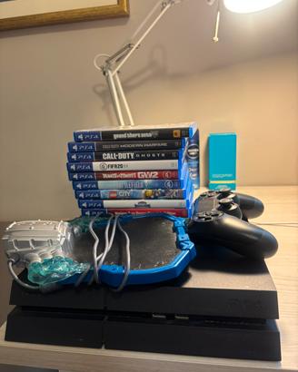 Ps4 500Gb + 13 giochi + controller