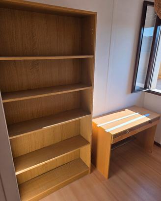 Libreria e scrivania abbinata effetto legno