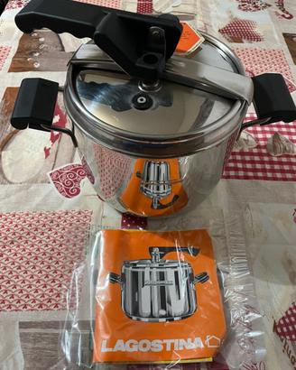 Pentola a pressione Lagostina Nuova