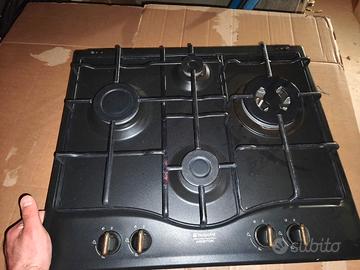 piano cottura Hotpoint usato poco tempo 