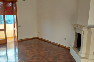 Appartamento con locale