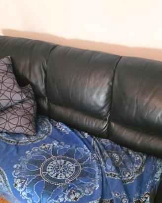 divano in pelle 3 posti con letto matrimoniale