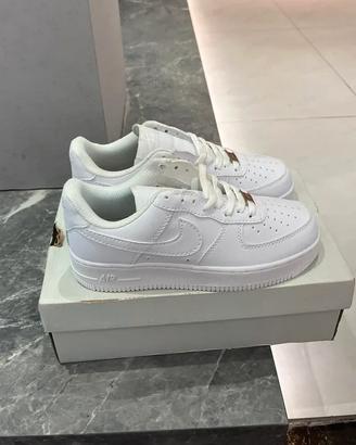 Nike Air Force 1 bianco taglia 40.5 nuove