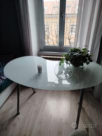 Scrivania in vetro ikea