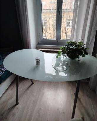 Scrivania in vetro ikea