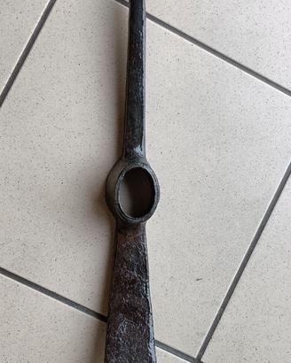 Attrezzature da lavoro Piccone nuovo