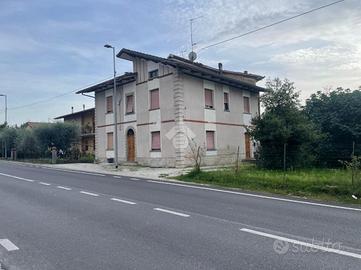 CASA INDIPENDENTE A GUBBIO