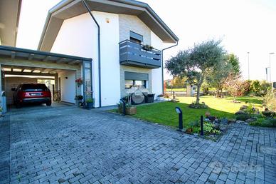 CASA SEMINDIPENDENTE A PALMANOVA