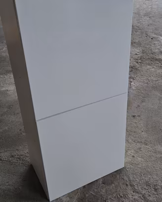 Mobile Ikea besta da terra
