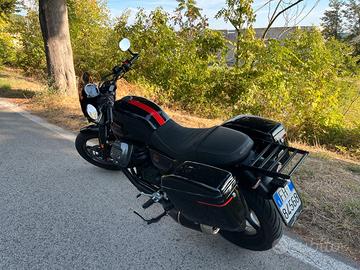 Moto Guzzi V7 850 2024 32.000 km