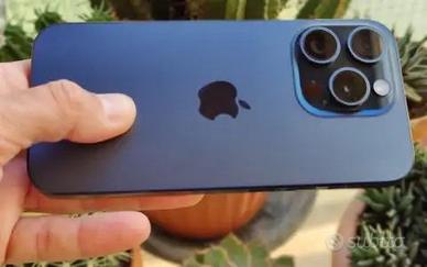 Iphone 15 pro max blu