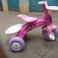 triciclo minnie