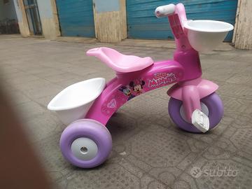 triciclo minnie