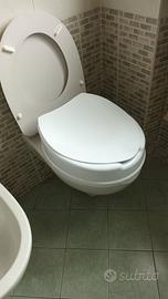 Rialzo WC per disabili/anziani con coperchio