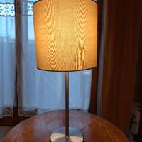 per abbellire una scrivania con un po' di luce