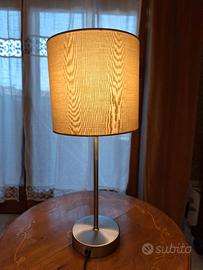 per abbellire una scrivania con un po' di luce