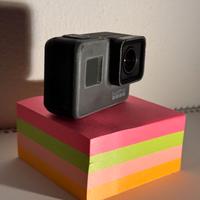 GoPro HERO 5 Black con custodia e pettorina