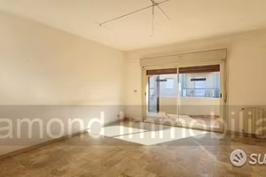 Appartamento 4,5 vani con garage a Giarre centro