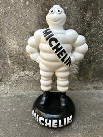 Michelin bibendum in gesso