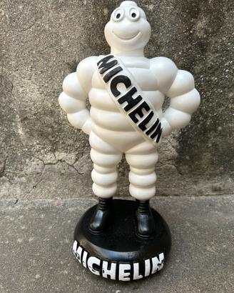 Michelin bibendum in gesso