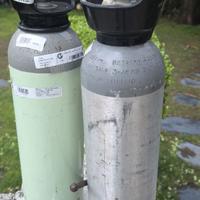 2 bombole di CO₂ da 2 kg ricaricabili+ manometro
