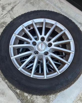 Gomme invernali 205/60/R16 con cerchi in lega