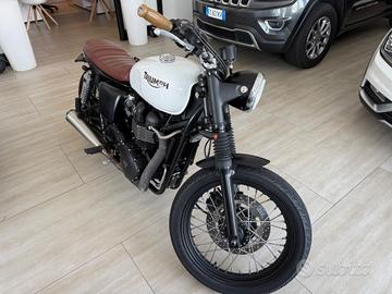 Triumph Bonneville cafe racer
