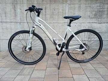 Bicicletta trekking donna Whistle Guipago