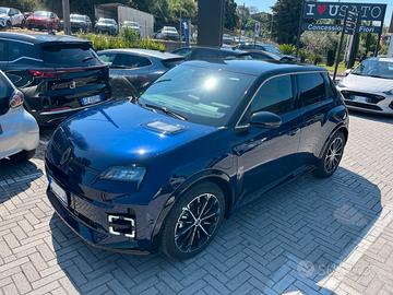 RENAULT 5 E-Tech - NOLEGGGIO - 3 CANONI OMAGGIO