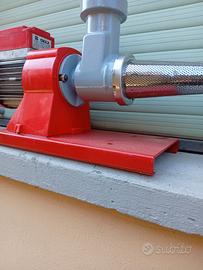 macchina per il pomodoro 