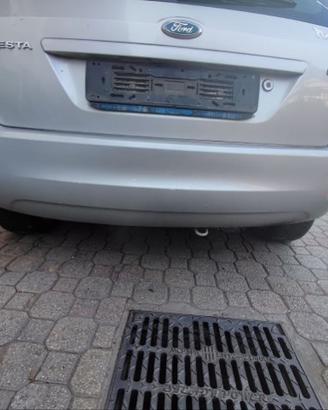 PARAURTI POSTERIORE PER FORD FIESTA ANNO 2006