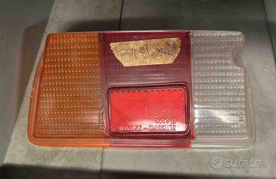 PLASTICA FANALE POSTERIORE DX FIAT 126 CON RETROMA