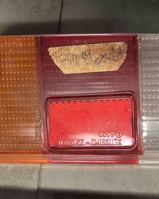 PLASTICA FANALE POSTERIORE DX FIAT 126 CON RETROMA