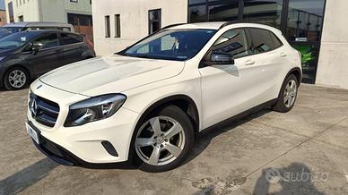 MERCEDES-BENZ GLA 200 d Automatic Business