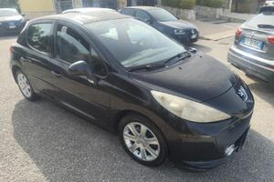 Peugeot 207  1,6 hdi