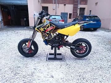 SUZUKI RM 85