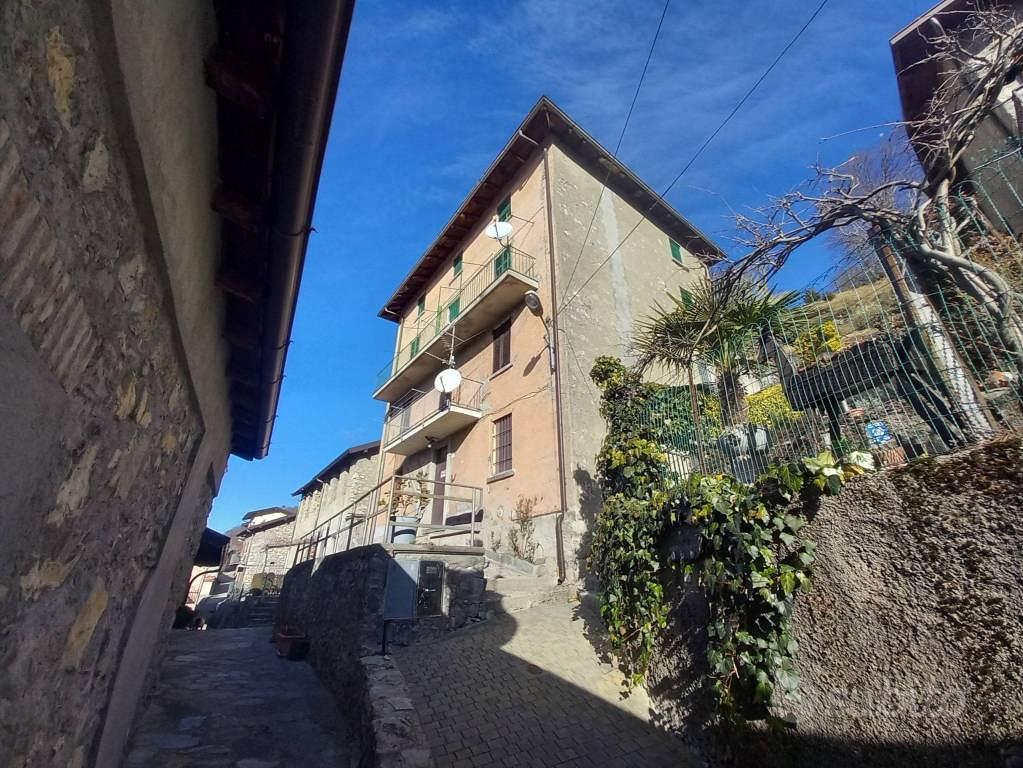 Appartamento di 207 m² con 5 locali a Veleso - Vista 2