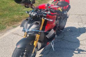 Ducati streetfighter v4s 