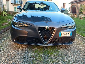 ALFA ROMEO Giulia (2016) - 2016