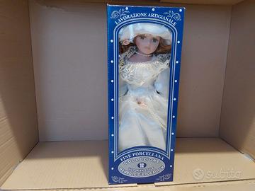 Bambola in porcellana VICTORIAN STYLE "TIZIANA"36