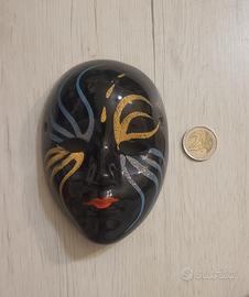Maschera da parete in ceramica in buone condizioni