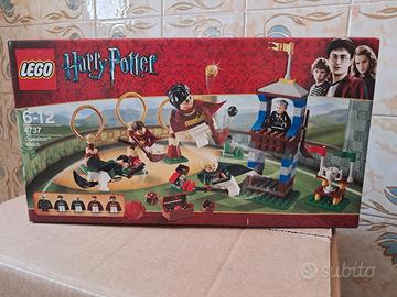 Set Lego Harry Potter 4737 Quidditch Match.