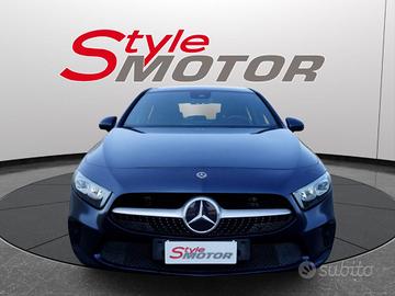 MERCEDES-BENZ A 180 d Automatic Business Extra