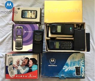 Collezione di 92 Cellulari Vintage