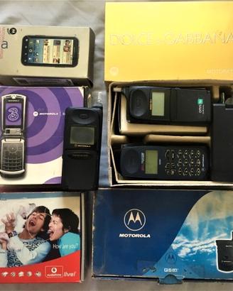 Collezione di 92 Cellulari Vintage