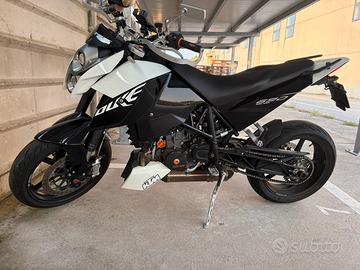 Ktm duke 690