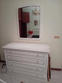 cassettone, specchio e comodino 