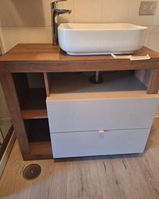 mobile bagno con lavabo